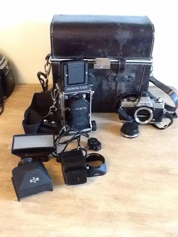 Vintage Camera Mamiya C220 Attachments