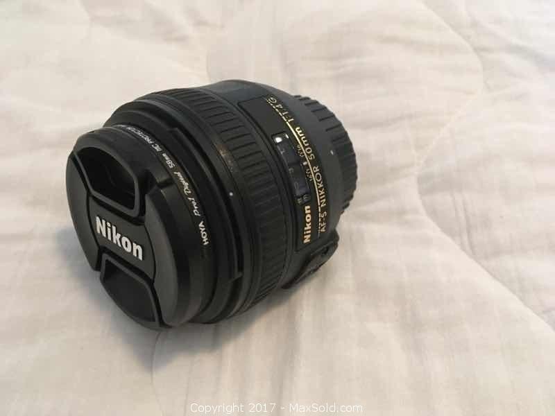 Nikon Nikkor Zoom Lens