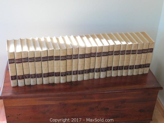 Encyclopaedia Britannica Special 1768 Edition - Published 1962, Complete Set Volumes 1-24 including Index and Atlas