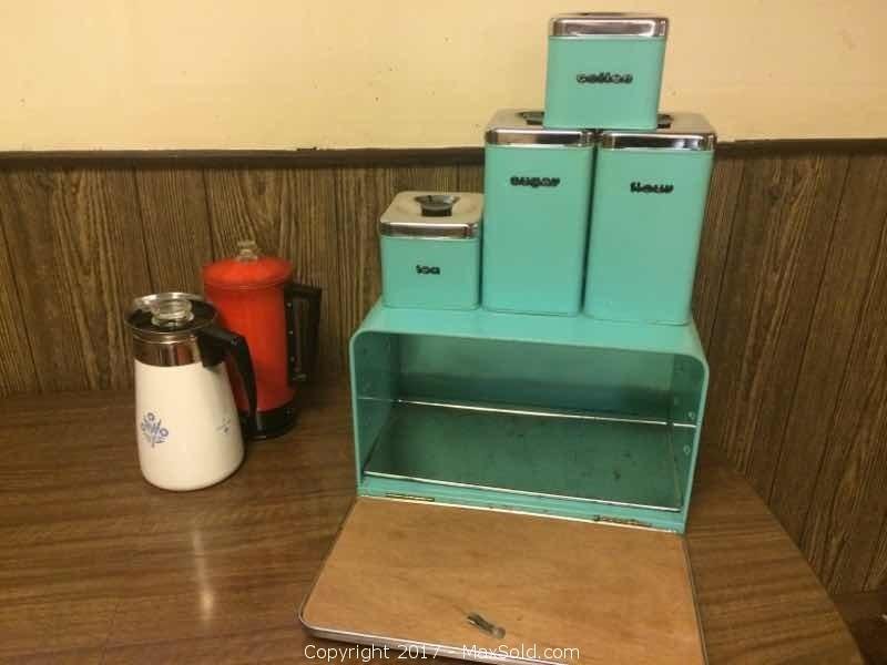 Retro Kitchen